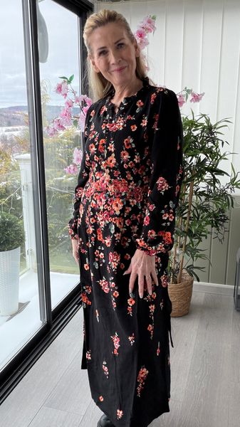 Hovedbilde VIELMA BAI O-NECK LS ANKLE DRESS/LN