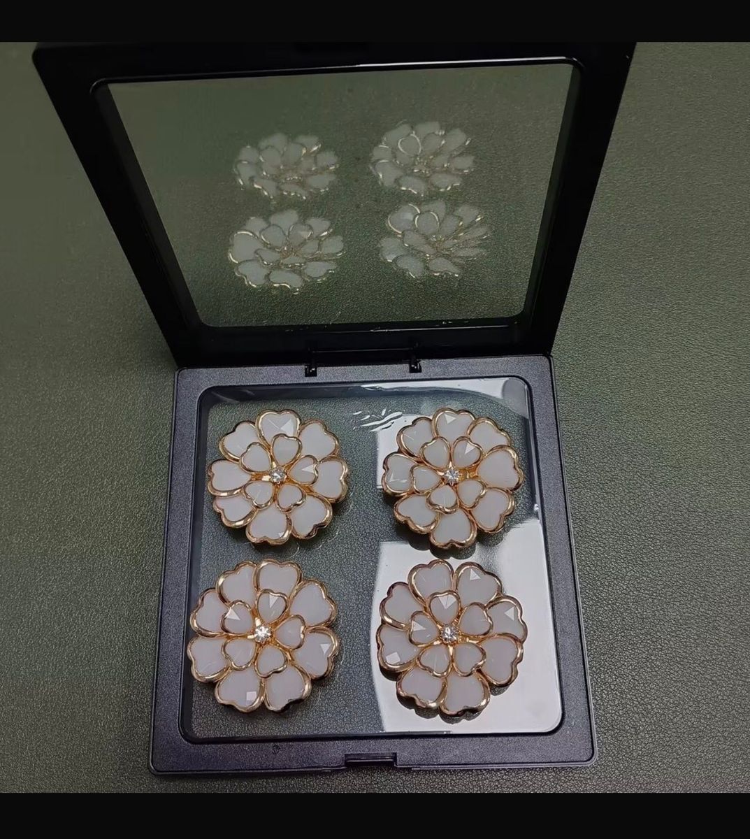  BUTTON COVERS 4PK WHITE